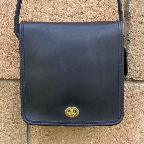 Coach Handbags - Vintage Coach Compact Pouch 9620